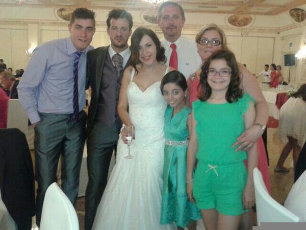lalaraa97's tweet photo. De boda con @Ferxu5 @Inmanuela @_Brusli!! #jesusinmainlove http://t.co/Mal0NSMgqv