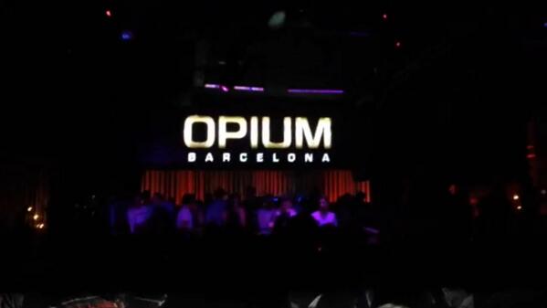 shintzu84's tweet photo. @OPIUMBarcelona Pedazo de discotecón, buena noche la de ayer! con @LpezGuerero @SERGIOCASTIL @manriorei @JJacg87 http://t.co/8W4DtmcuMY