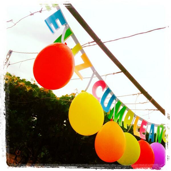 jvmingo's tweet photo. Cumpleaños de un crackkk Lucas...Su primer añito ...@tonymingorance @esytones http://t.co/hnk7LdDnkr
