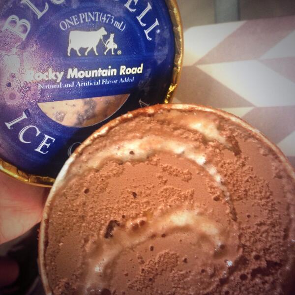 misterbaks's tweet photo. Nalinis ko din ang kwarto ko, I deserve a pint of @bluebellph's Rocky Mountain Road Ice Cream. http://t.co/TBtHIS9eOl
