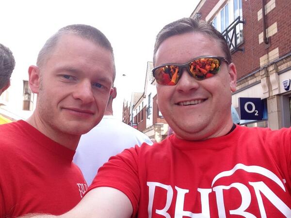 BrianSwann_13's tweet image. Two members of #TeamBHBN ready for the off in the sunshine! #SuttonFunRun