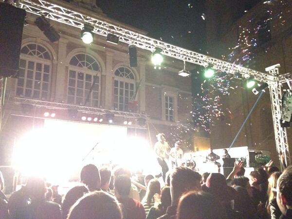 lacalone's tweet image. Amazing night w/Ninos du Brasil!
#maydayfestival