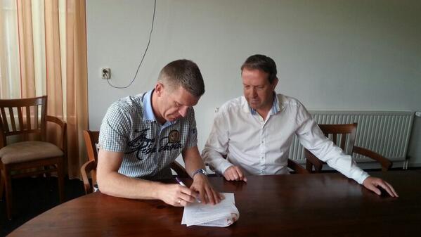 vvlemelerveld's tweet photo. Contractverlenging  voor hoofdtrainer Edwin Duim bij vv Lemelerveld. Beide partijen zijn zeer tevreden. Veel succes! http://t.co/xc1BJGyu8g