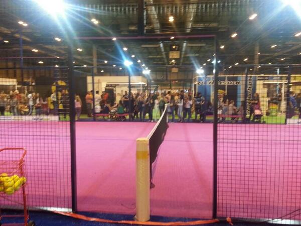 A punto de empezar el ProAm de niños en el <a href="/SalondelPadel/">Salón del Pádel</a> :-)