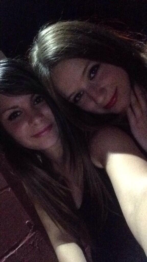 yasminee94's tweet photo. Best night ever!  #idgaf http://t.co/TERHoon6Xn