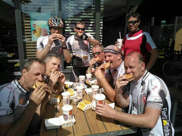 HomerideWormer's tweet photo. Fietsvrienden Wormer trainen voor #homeride http://t.co/FC6T0Qq1sH