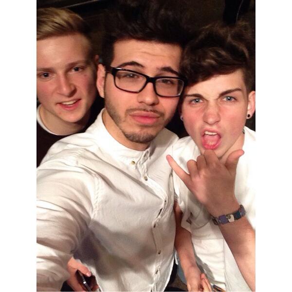 NickTockAlgar's tweet photo. "@Lukedigenis_: Clubbing last night with @_wkjp_ and @NickTockAlgar 👌 http://t.co/psKcvaAZvZ" good night, so licked