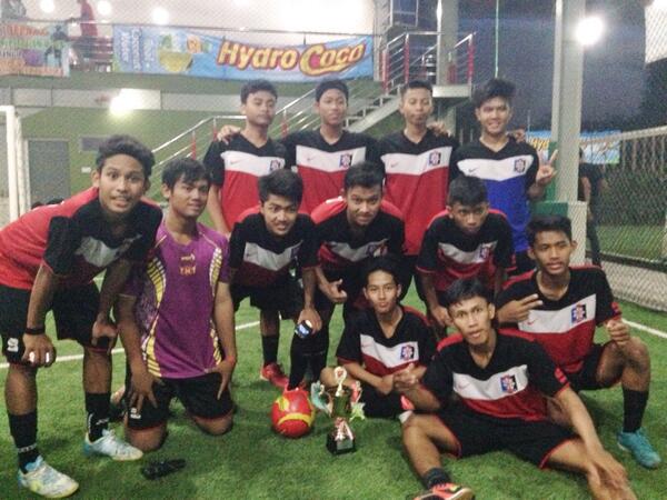 BRM_BKS's tweet photo. Bhedenk Wara Wiri (Juara 2) http://t.co/yBBetj90mB