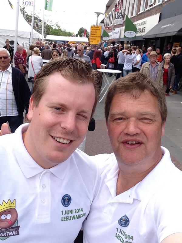 robs0409's tweet image. Nee die linker is de grootste gehaktbal (schoonzoon=meatball