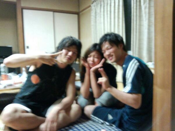 kids31th's tweet photo. 新歓キャンプ、亀岡の有楽荘で行いました！！KIDS代表の光さんの誕生日もみんなで盛大にお祝いして呑みまくってカーペットのクリーニング代払いました！笑楽しい1泊でした！夏合宿は豪華に考えています ！ http://t.co/dhMhqkohLJ