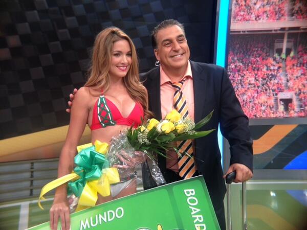 RepDeportiva's tweet photo. ¡Muchas Felicidades a #MissCopa del Mundo!
Gracias a todas por participar y a nuestros seguidores por ayudarnos. http://t.co/HQsaa9WG3o