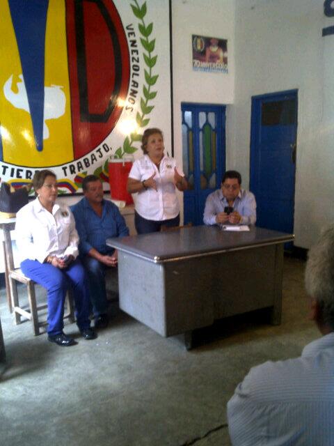 eblinatencio's tweet photo. Secretariado en el municipio Andres Eloy Blanco AD Edgar Zambrano Erika Camacho Sobella Mejias Marielba Paez Eblin A http://t.co/LptowqbPQB