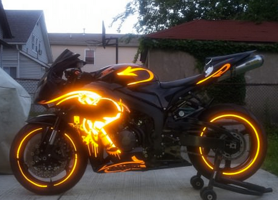 TheMindBlowing's tweet photo. This is one of the coolest bike you'll ever see: http://t.co/SJDyvg5ICI