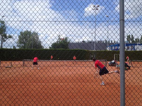 MixteamTvG's tweet photo. De laatste dubbel is bezig! Tussenstand 6-1 voor @MixteamTvG http://t.co/SCYOCcqWjy