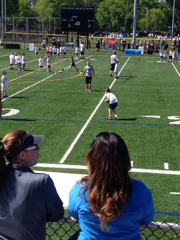 civanas's tweet photo. @ProCamps @CitiPrivatePass @privatepasssports @RobGronkowski thank you for a great camp ! http://t.co/4wI0gbQ1JG