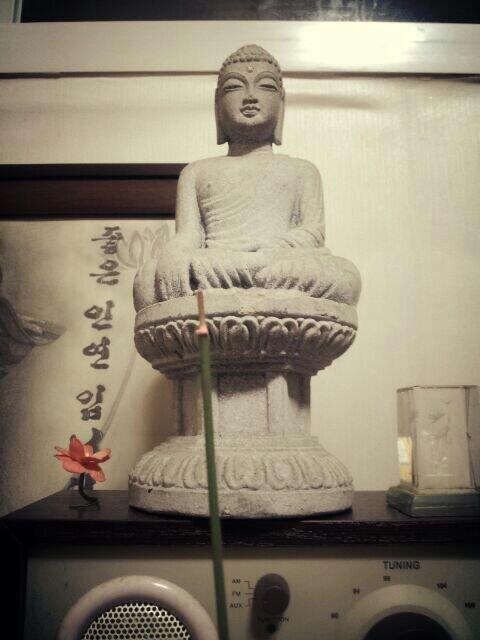 오늘 구입한 향이 방가득 퍼지니..*
마음이 평온합니다..*