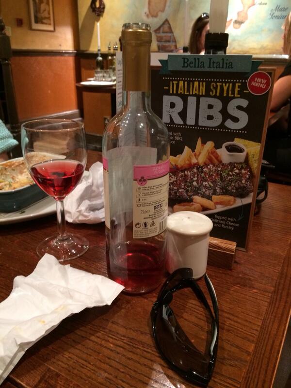 jonclarke82's tweet image. Looking forward to 1D
Gona throw some shapes out toneet!
#snapbkon
#1Dt-shirt