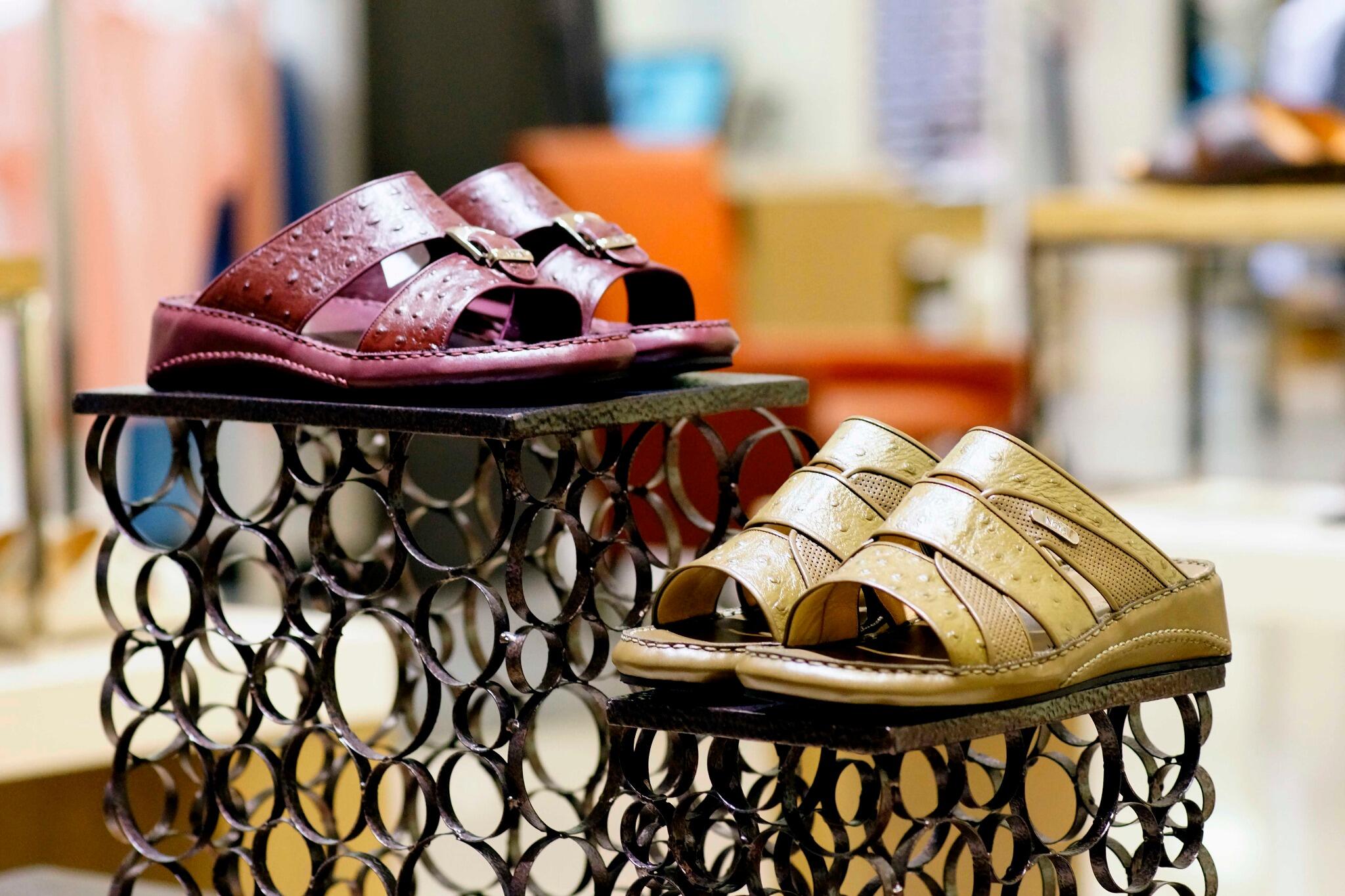 Gold arabian sandal new arrivals