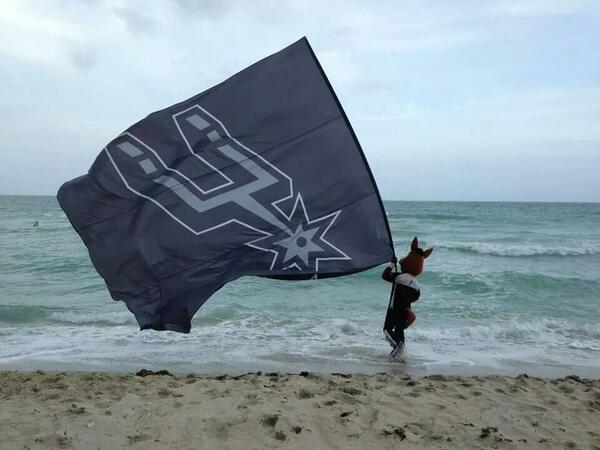 SpursCoyote's tweet image. WE'RE BAAAAAACK!!! @spurs #GoSpursGo