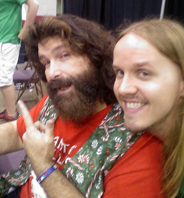 lonewolfmalona's tweet photo. It was great being @realmickfoley 's elf yesterday! #tricon2014 #bangbang #fannypackmaniac #believeintheclause http://t.co/ShPkqV76dI