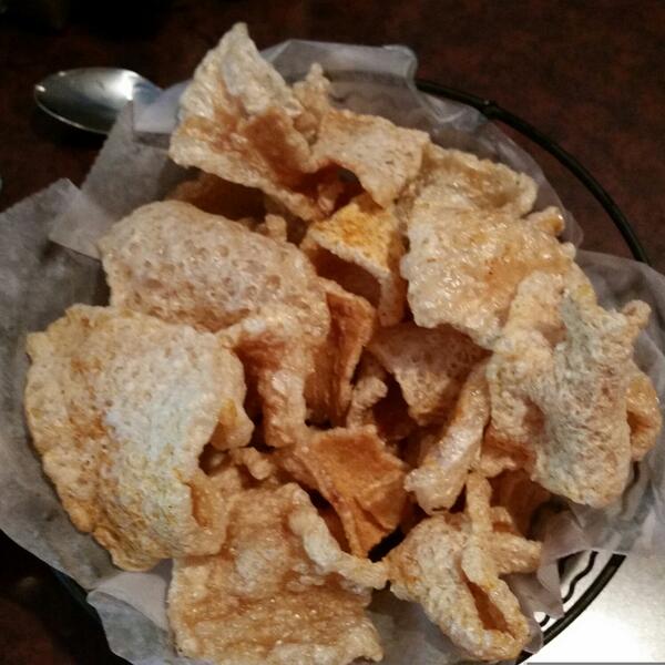 ourstatemag's tweet photo. Happiness is a basket of fresh cracklings from #SweetPotatoes. @jwlucasnc #diettomorrow #WSculinary http://t.co/DupYjQAm01