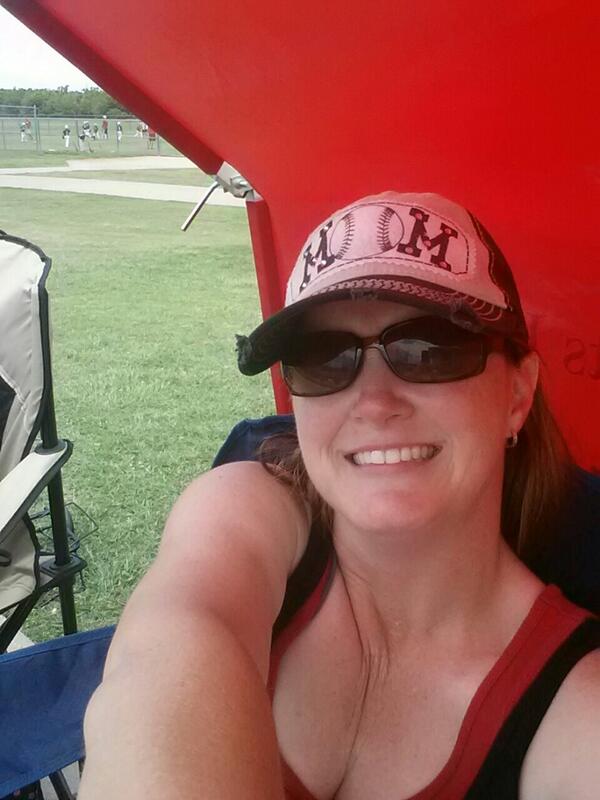 PowersChas's tweet photo. Our great friend using her Shadymate while watching her son play ball!! http://t.co/OY6ayIHudV
