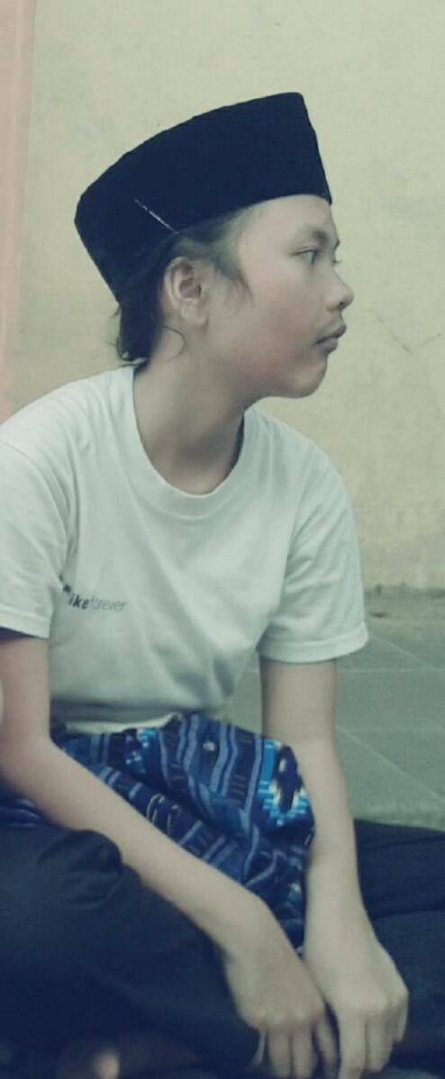 3_XAP3's tweet photo. ngakakkkk=)) RT @RRainiii: Teu gaduh beas bu haji? ._.v :)) @sri_rahayu22 @3_xap3 http://t.co/FQFgvFzJHG"