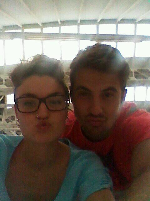 infante10jesus's tweet photo. Con la artista de mi @Criko13 , suerte que la necesitas jajaja tema 8 y 9 jajaja http://t.co/lRN39lyIk4