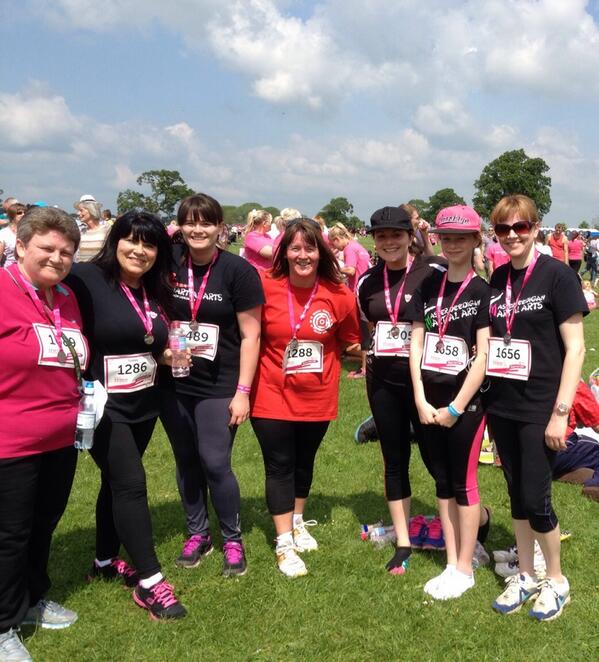 DeediganMA's tweet photo. #heroesweartrainers #inyourfacecancer http://t.co/GyuTiIvqVX