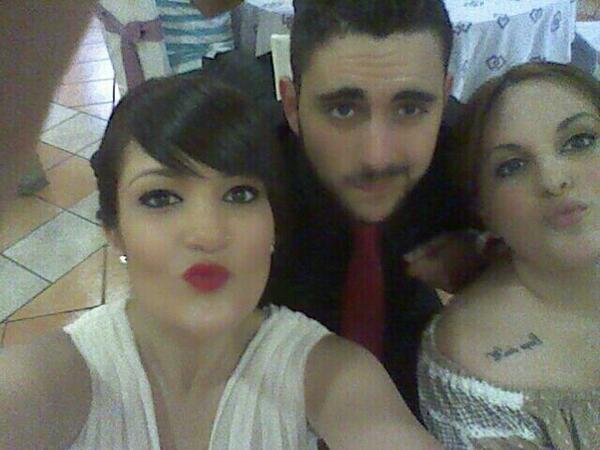 IreneZamoraMarc's tweet photo. @CristinaDiem @Ruben_Payan Buen día de comunión con estos piezas #Selfie http://t.co/KRQjAVFbJR