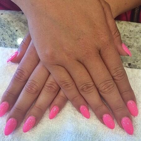 GirlCode_90's tweet image. How cute are these nails?