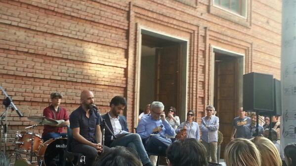 LorenzoRibaldi's tweet photo. Si inizia a parlare di #GesùBevevaBirra @nuovafrontiera @CremonaFest http://t.co/4i382ZWIn1
