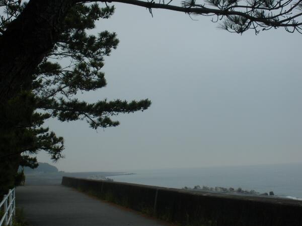 Miho Matu Blew 本日の三保松原 曇り時々晴れ 濃霧がすごい 静岡 三保の松原 富士山 天気 Http T Co V7veta8ixn