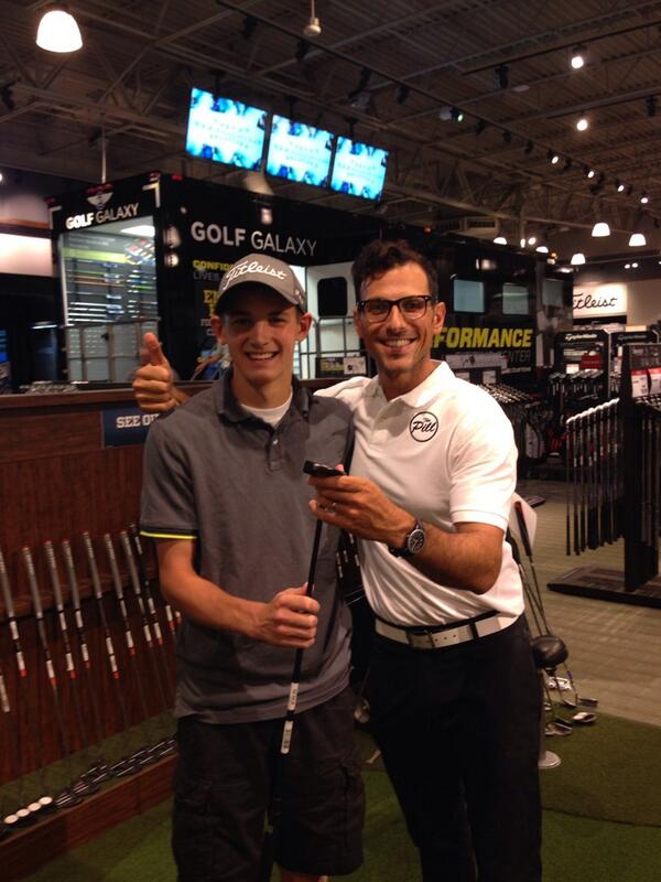 ThePillGolf's tweet image. After finally trying the #twopilldrill @ben__burris knew this was purest putter for him! @golfgalaxy chesterfield