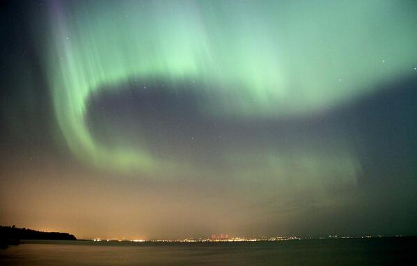 akpix's tweet photo. From archives: Northern lights over Duluth, seen from south shore of Lake Superior in July 2012 http://t.co/UUwTzzYNIU