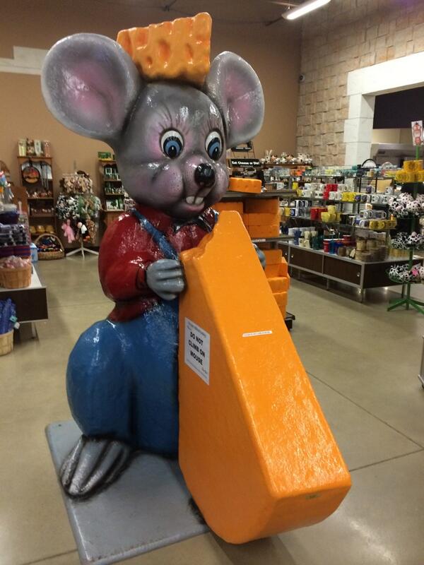 LeahMuppet's tweet photo. @raymondstagram we found you guys! #mouse #cheesecastle #tir2014 #gablesup http://t.co/j26dTE6fLs