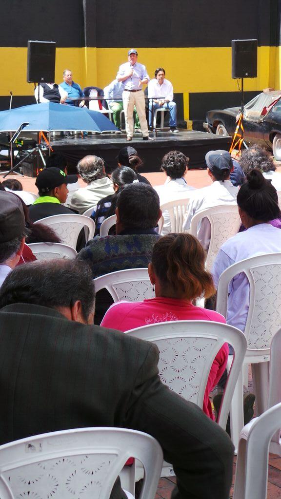 PachoSantosC's tweet image. ¿Es mucho pedir a las Farc que dejen de atentar contra colombianos y sembrar minas y terror?
#ZuluagaPresidente