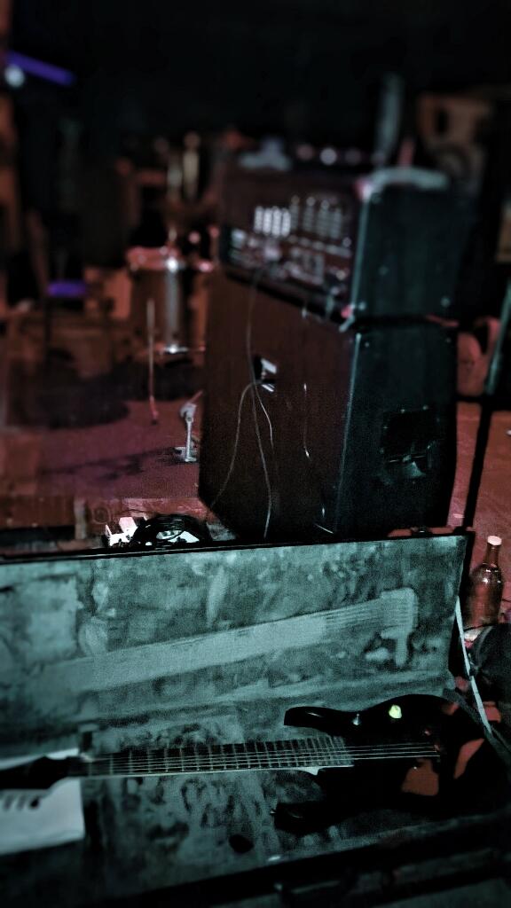 EverythingsR's tweet image. Pripreme u toku. #MoshTheFloodsAway