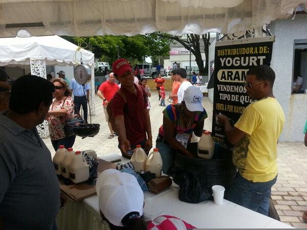 lachapel007's tweet photo. Feria lactea Puerto Plata 2014 @Conaleche @APROLECHERD @ericganadero @sergiocarlo http://t.co/xoRvY6QqAw