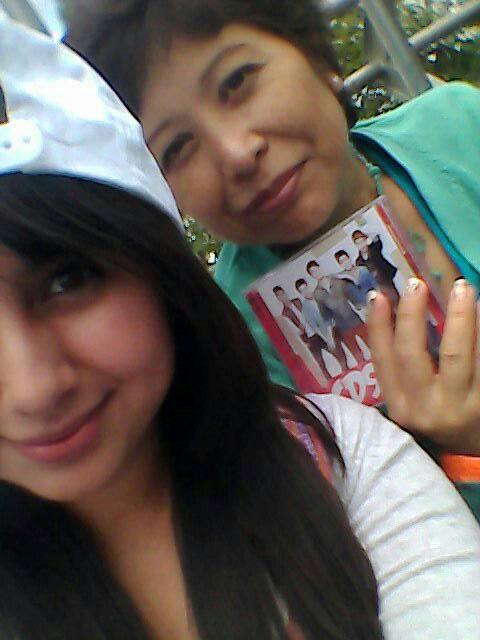 RosalesDennisse's tweet image. Con la mejor #CoderMom @somosCD9 aquí esperandolos /uuu\ 
También queremos ver a @OyeSergioMejia