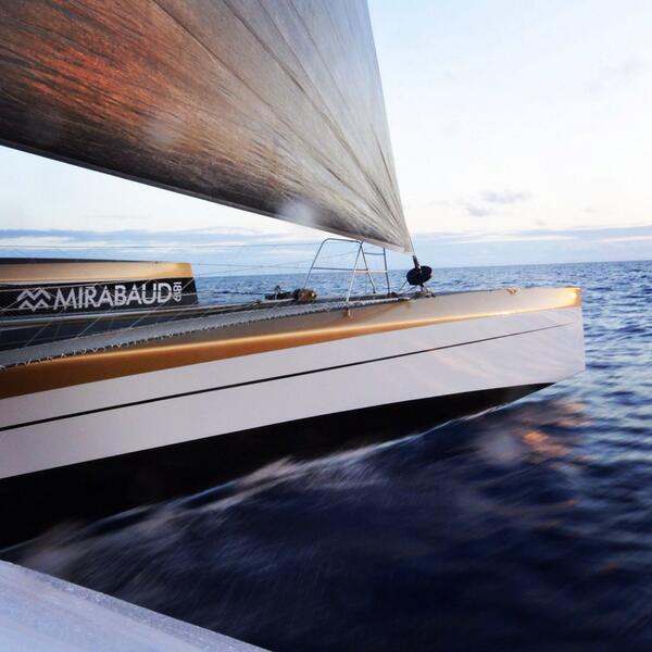 sailsofchange's tweet image. Spindrift 2 on its way to #NYC instagram.com/p/osrrdaN_E0/ #sailing #maxitrimaran