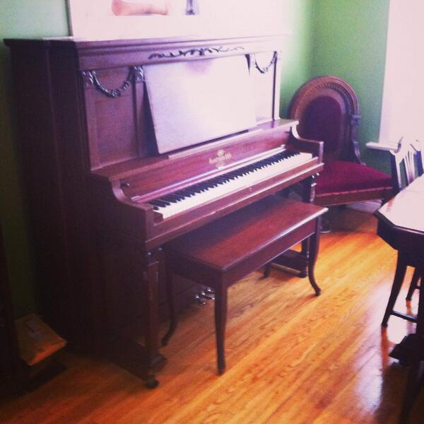 jefferystraker's tweet photo. my new (old) 1910 Heintzman has been a songwriting blessing this wk. She's full of new tunes #piano #workdonefortoday http://t.co/HEe8fwa40O