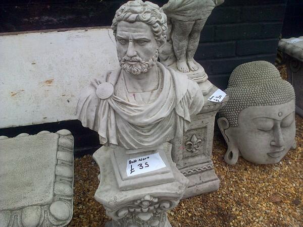 fisk12's tweet photo. Bust Nero only £35 http://t.co/qAi0gYzWNm