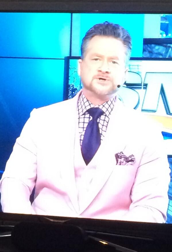 melmart's tweet photo. Jays won but Greg Zaun's suit is a major loss!! #BlueJays http://t.co/LQuVXF5Xfr