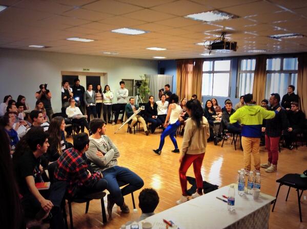 eavogadro's tweet photo. Cierra el @BootcampTrama con un show de danza de @CrearValelaPena ! http://t.co/dy2QJE8shr