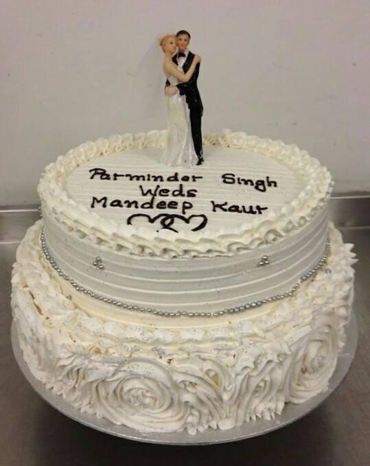 egglesscakeshop's tweet photo. Wedding cakes http://t.co/z87D6hAFFC