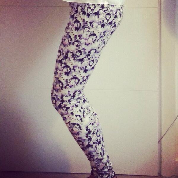 lovejules86's tweet photo. Love my new @very_lovelabel scuba trousers! Blogged http://t.co/5oLDxg2Dlx @verynetwork #lovelabel #fashionblogger http://t.co/QkM5HbOe5t