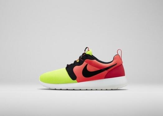 Pot_confessions's tweet photo. Nike Roshe Run HYP PRM - Mercurial Collection release on 06/12/2014 for $100 via @KicksOnFire #KoFapp http://t.co/vbq0QrOUGU