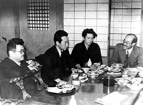 そして一寸先は久米の闇 RT @1615yao1943: 久米→鎌倉→鎌倉文士……!!!!逆もいけるで!! 