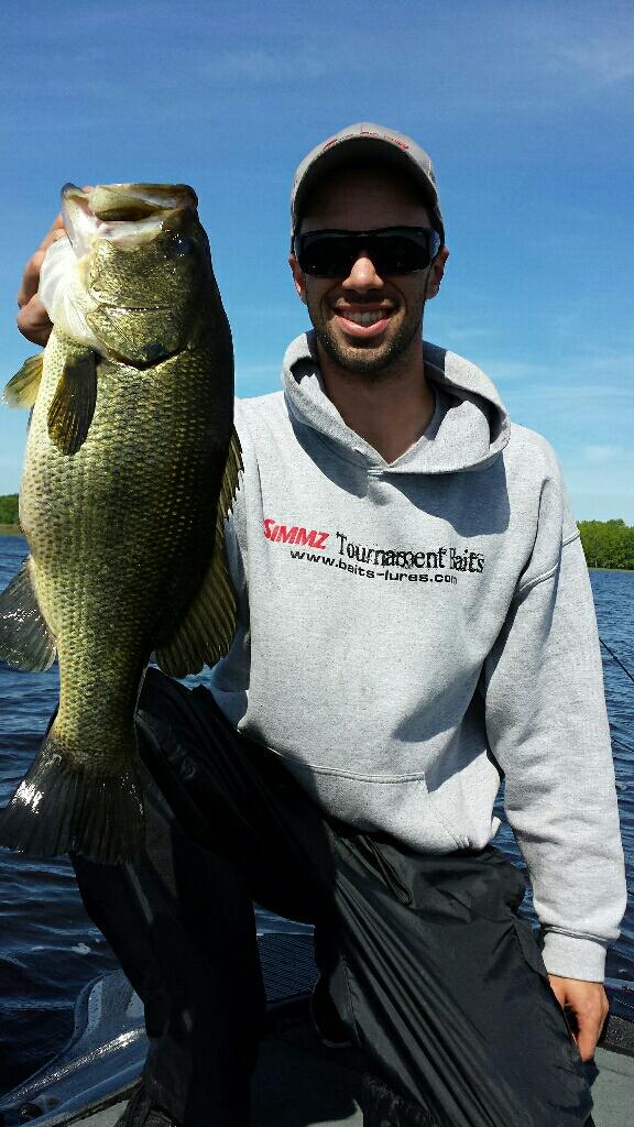 Jon_Belanger's tweet photo. Good day on lake Champlain with @Remi_Laurin! http://t.co/QgcCQzXVuC